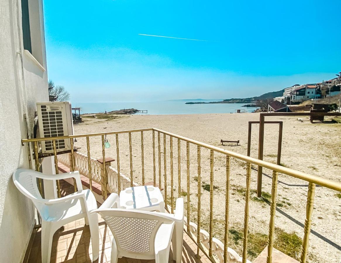 First Line On The Beach Cosy Sea Paradise Apartments Kavarna Exterior foto