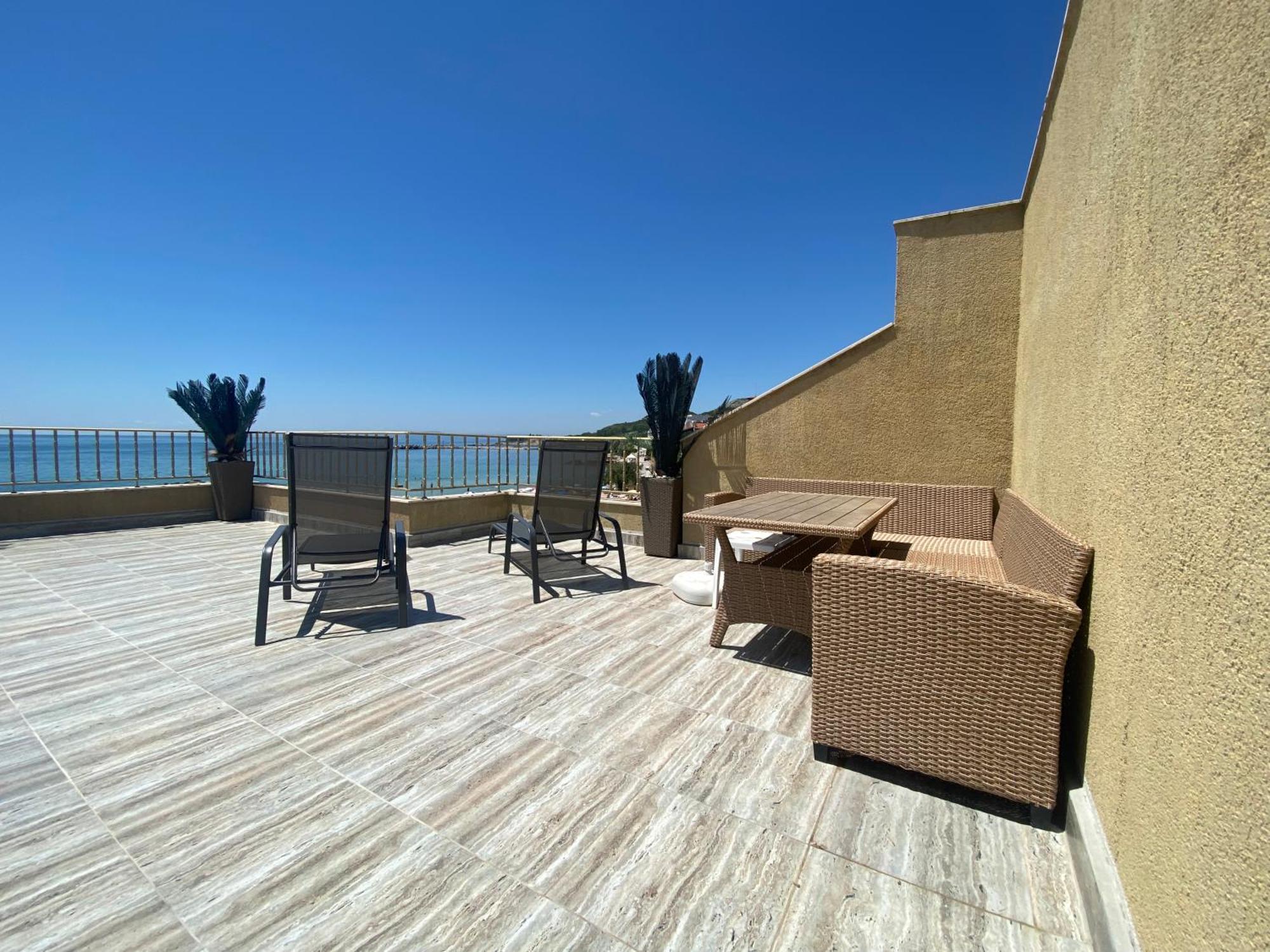 First Line On The Beach Cosy Sea Paradise Apartments Kavarna Exterior foto